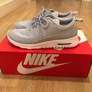 Nike Air Max Thea - Grey & White - 8